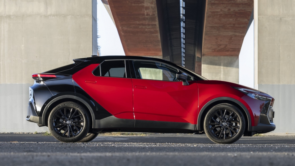 toyota c hr phev 5.500 € menos y 0,8 100 km para el Toyota PHEV más vendido en España 5 toyota c hr phev 5.500 € menos y 0,8 100 km para el Toyota PHEV más vendido en España 5