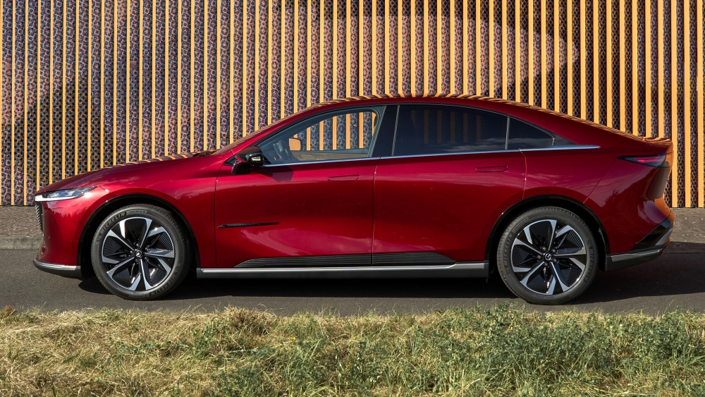 Mazda 6e CEO Mazda robamos clientes Volkswagen mejor electrico no llega a España