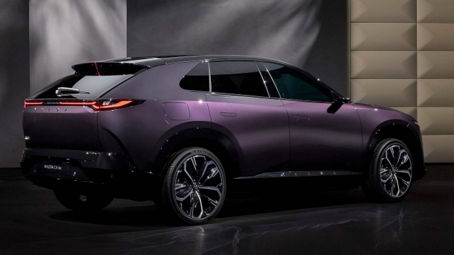 Mazda CX 6e Trasera