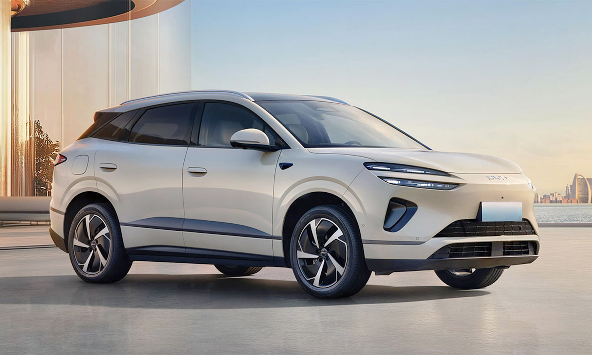 BYD pone al día el SUV híbrido enchufable para rozar los 2.000 km de autonomía.