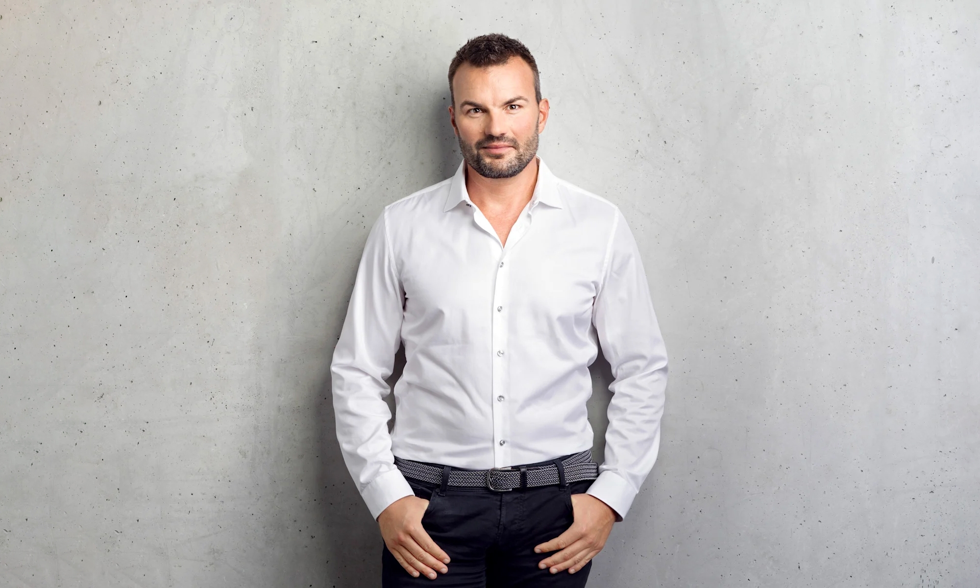 Stefan Schneck afirma que los coches eléctricos terminarán ganando 'la batalla' al motor de combustión.