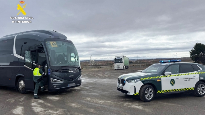 conductor autobus escolar ebrio borracho guardia civil