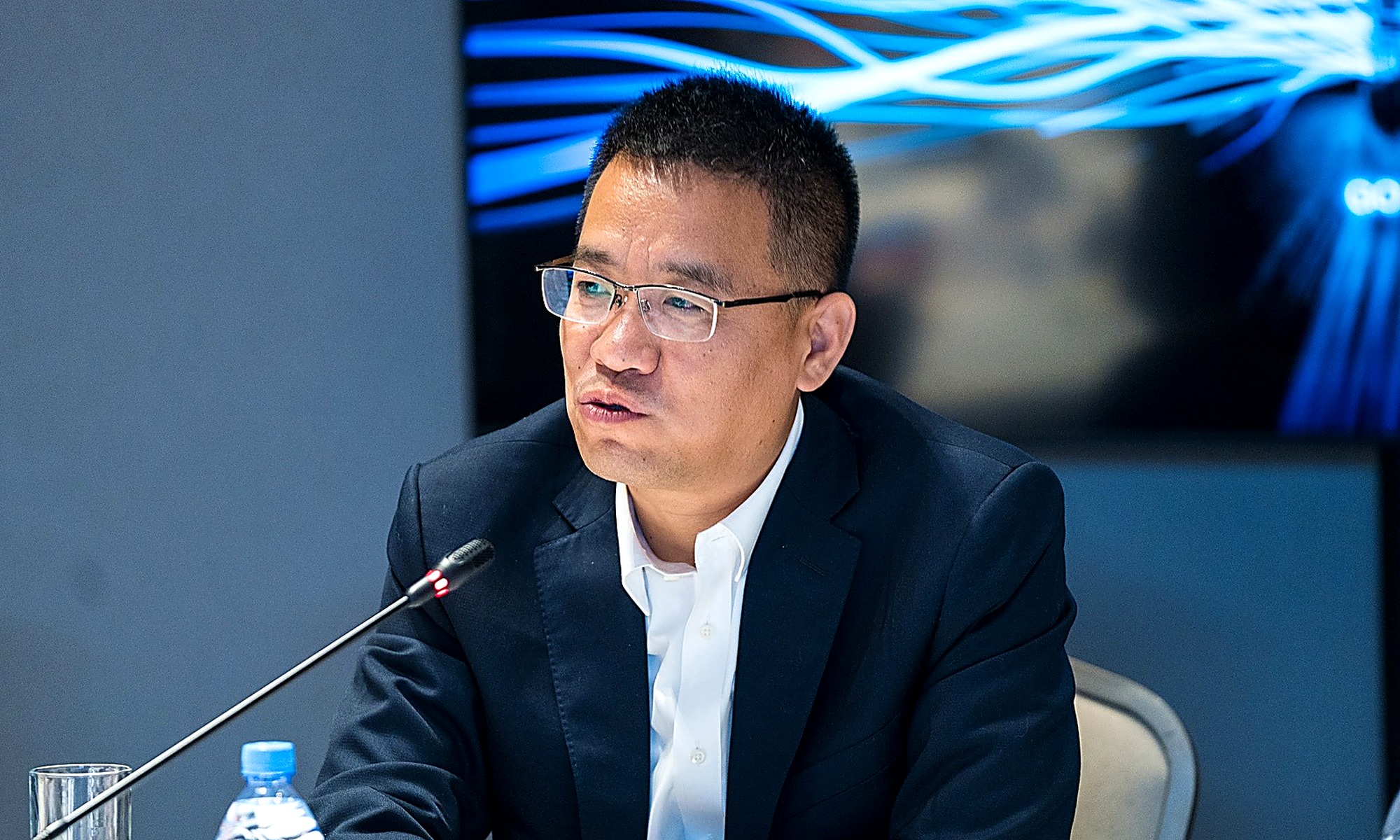 ue photo 2000x1200 opt