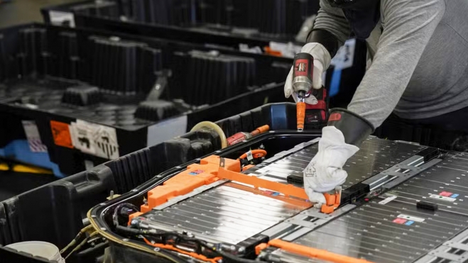 talleres ilegales reciclaje baterias china acaparan mercado negro 1