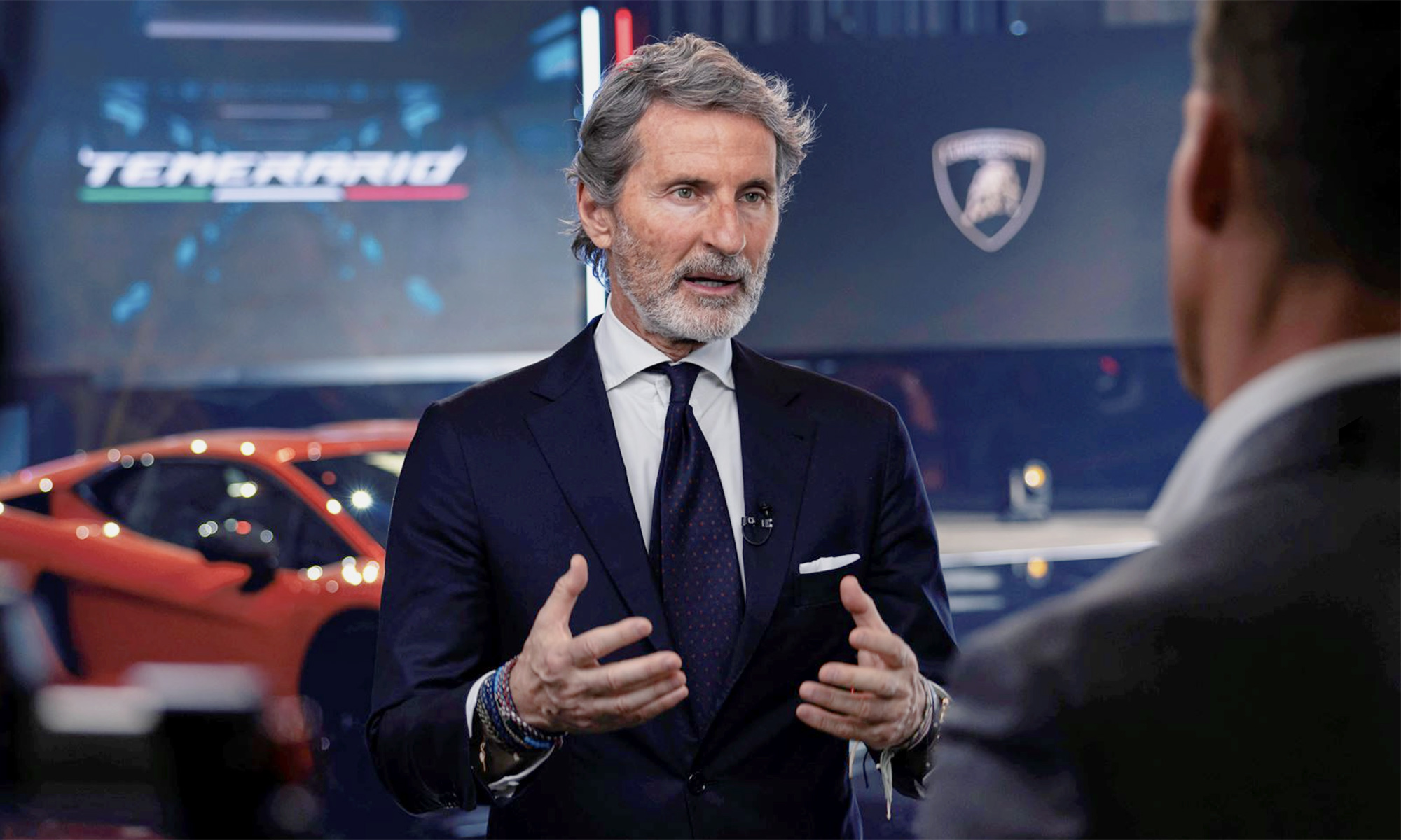 El CEO de Lamborghini cierra la puerta a un posible coche eléctrico dentro de la marca.