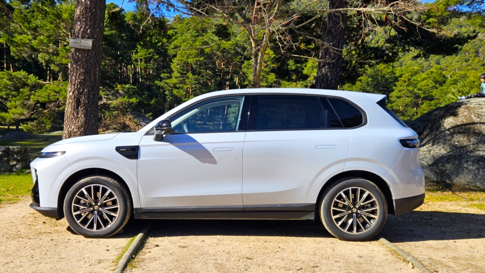 Leapmotor B10 BEV 23.000 euros 434 km de autonomía SUV eléctrico fabricado en España desafía BYD (1) Leapmotor B10 BEV 23.000 euros 434 km de autonomía SUV eléctrico fabricado en España desafía BYD (1)