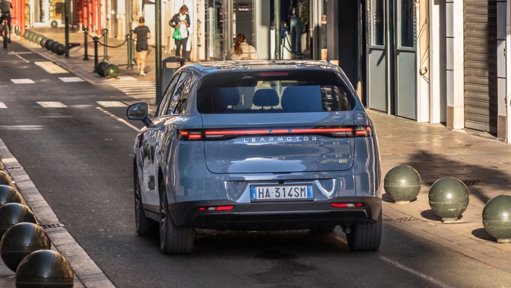 Leapmotor B10 BEV 23.000 euros 434 km de autonomía SUV eléctrico fabricado en España desafía BYD(5) Leapmotor B10 BEV 23.000 euros 434 km de autonomía SUV eléctrico fabricado en España desafía BYD(5)