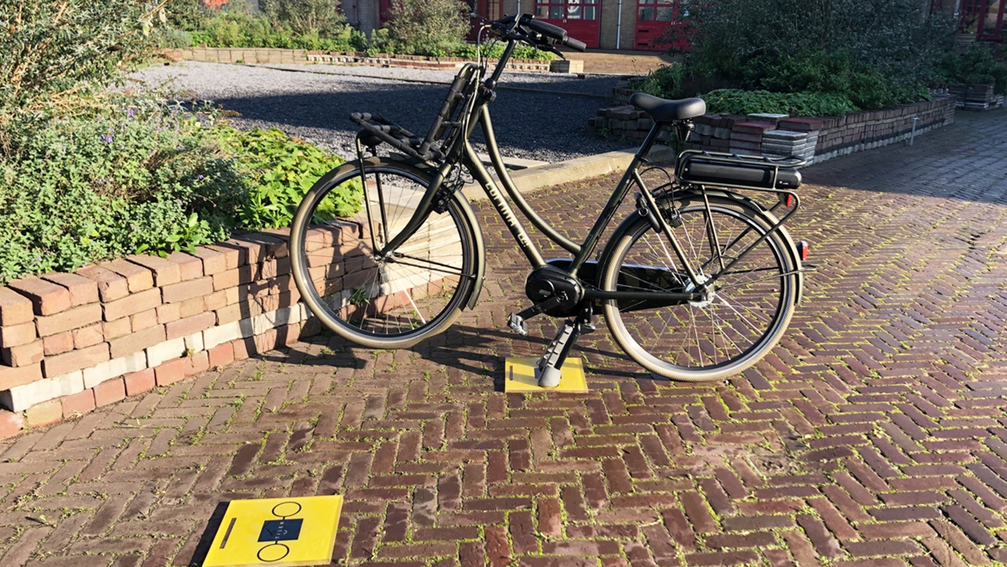 Cargar una bicicleta eléctrica por inducción (sin cables) parece una idea genial, pero si la empresa está en bancarrota es que algo falla