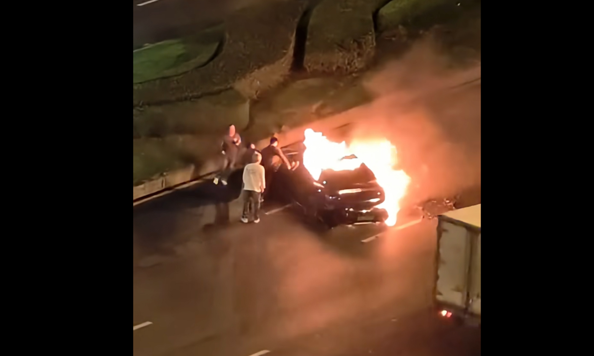 xiaomi su7 fallo coche electrico condutor fallecido encerrado video