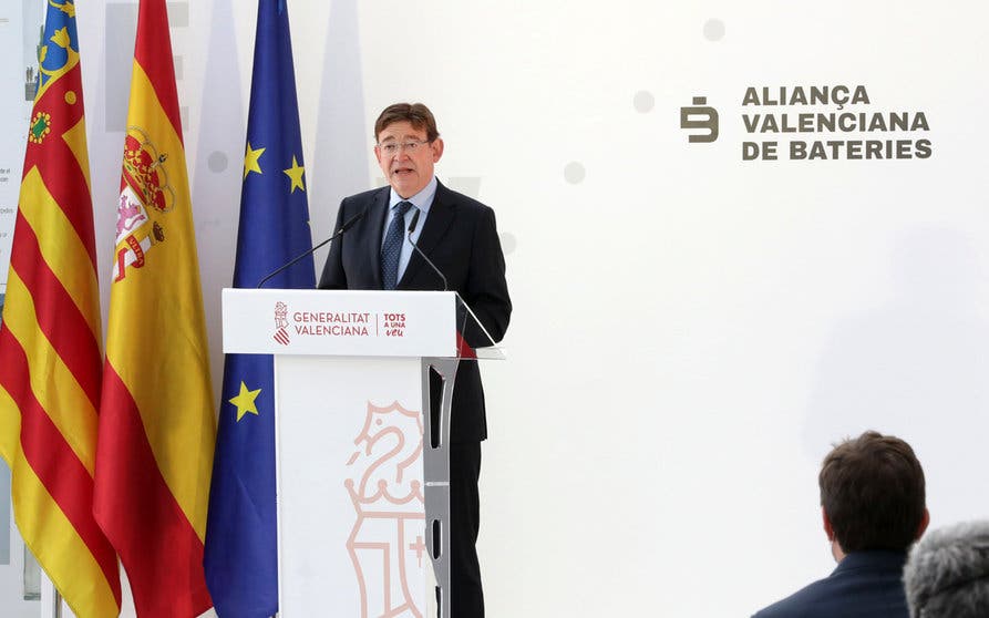  Ximo Puig destaca que la Alianza Valenciana de Baterías impulsará un centro de investigación y una planta de producción de baterías que permitirán la transición ecológica y una movilidad sostenible. 