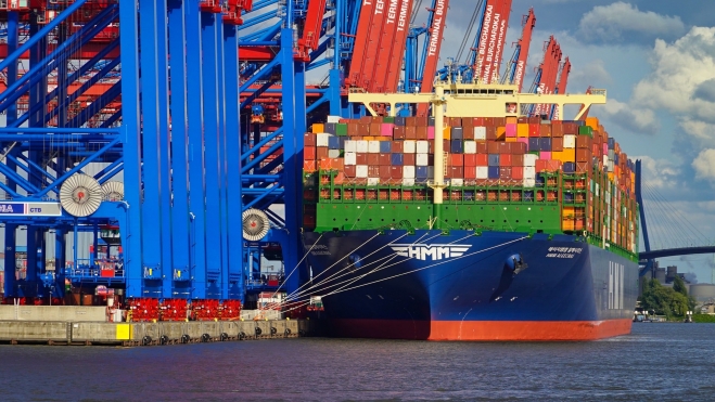 buque portacontenedores 1.852.000 km y 80.000 horas plan Europa hidrógeno domine el transporte marítimo 3