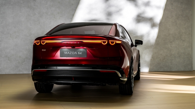 Mazda 6e Trasera