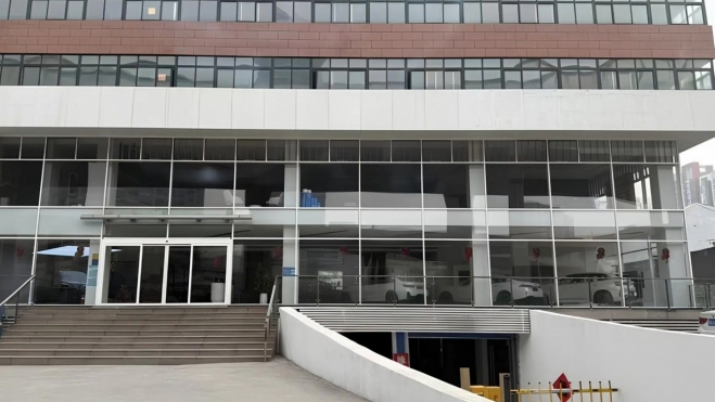 Concesionario Cerrado BMW China