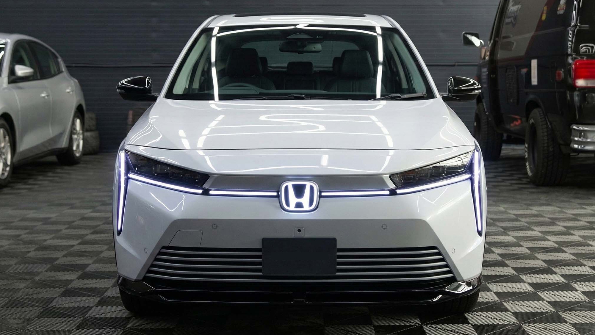 Fue su primer coche híbrido y el más vendido de la historia en Japón, y ahora Honda lo recupera con 500 km de autonomía y 100% eléctrico