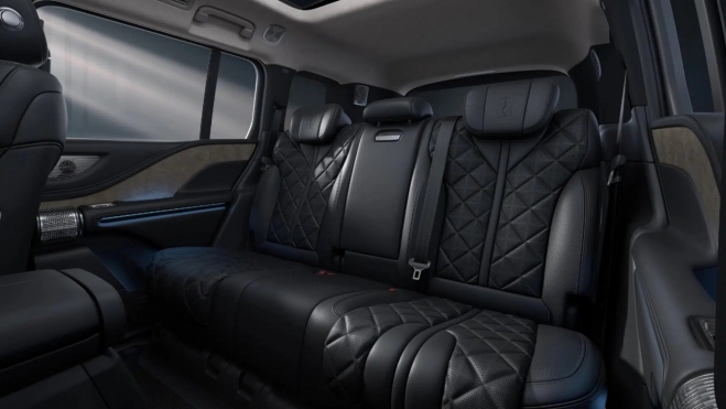 Yang Wang U8 2026 Plazas Traseras Yang Wang U8 2026 Plazas Traseras