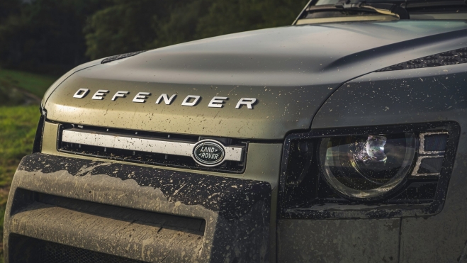 Land Rover trabaja en un Defender más barato que llegará bastante pronto. Land Rover trabaja en un Defender más barato que llegará bastante pronto.