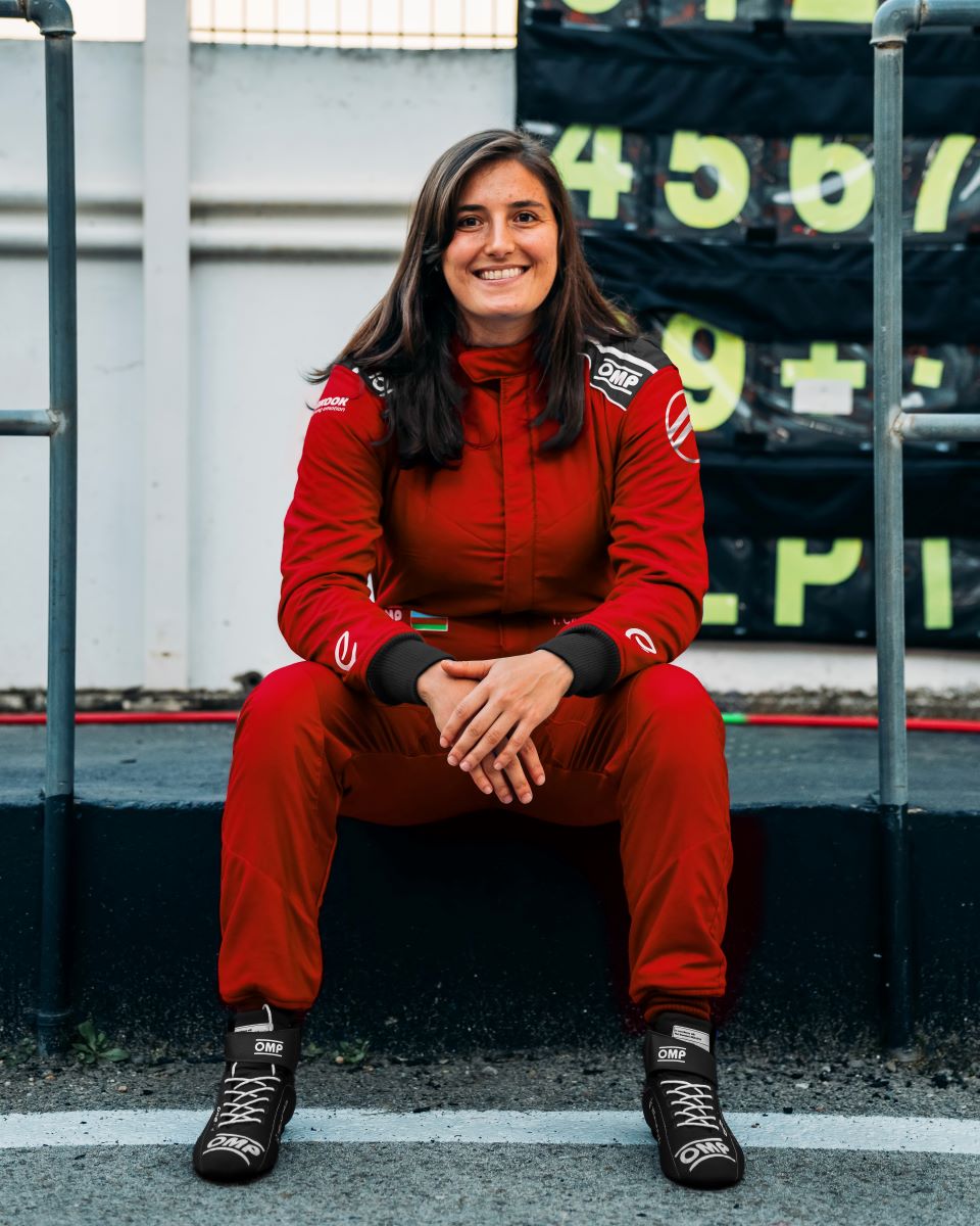 Tatiana Calderon Formula E A 320 kmh sorpresa en Madrid circuito de F1 eléctrica famosa calle (3)