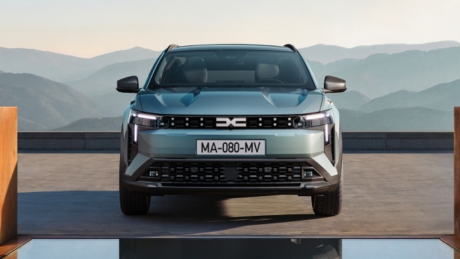 Dacia Striker Delantera