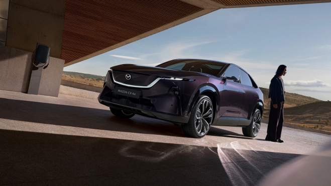 Mazda CX 6e Delantera