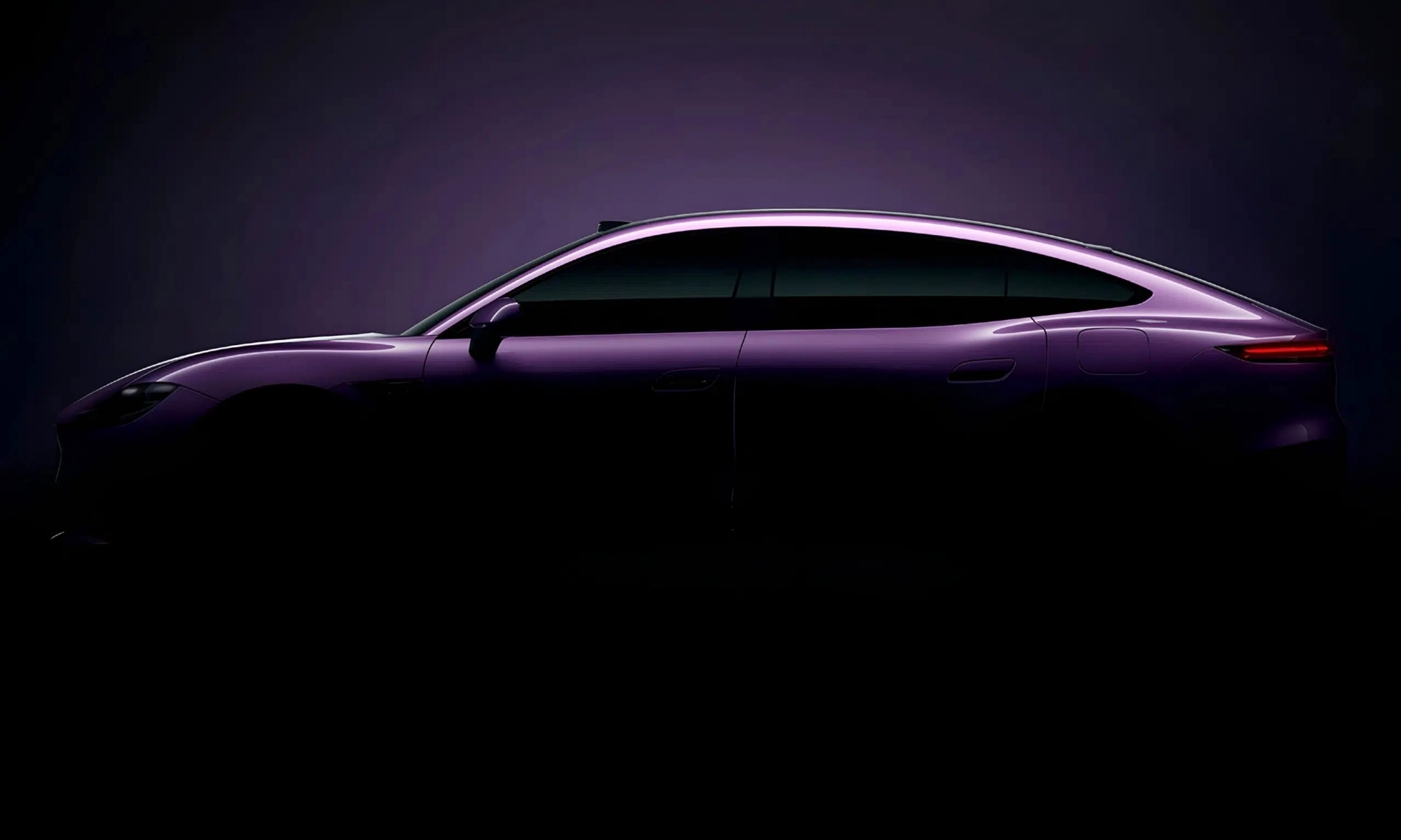 Los primeros adelantos muestran una agresiva línea de carrocería y un tamaño digno del segmento D.