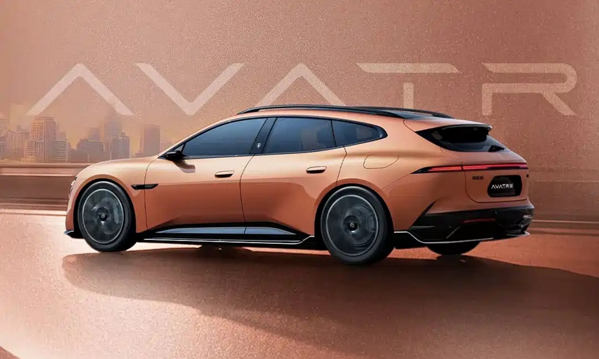 El 06T estará disponible en formato híbrido y 100% eléctrico.