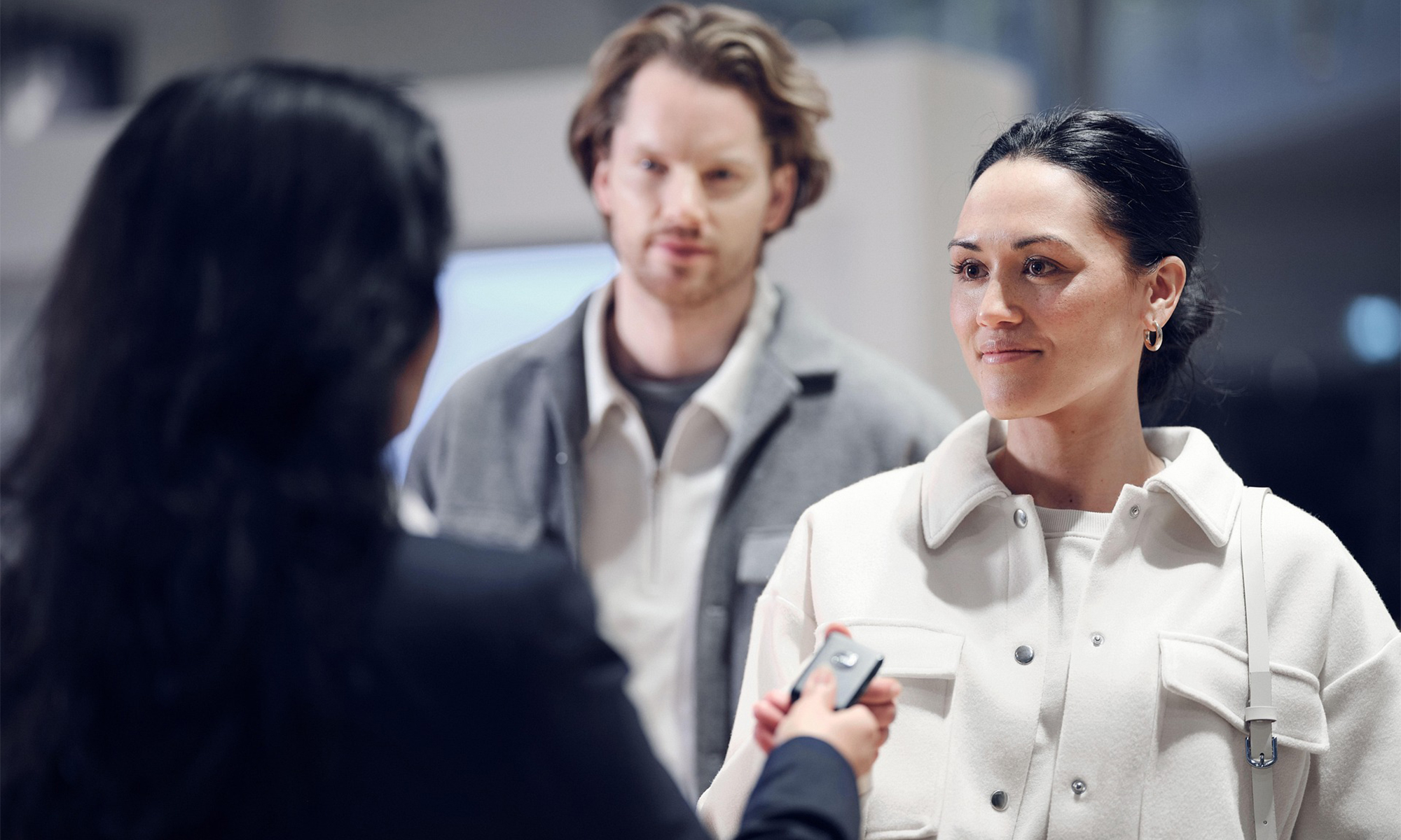 europeos espanoles critican falta claridad ayudas compra coches inestabilidad politica