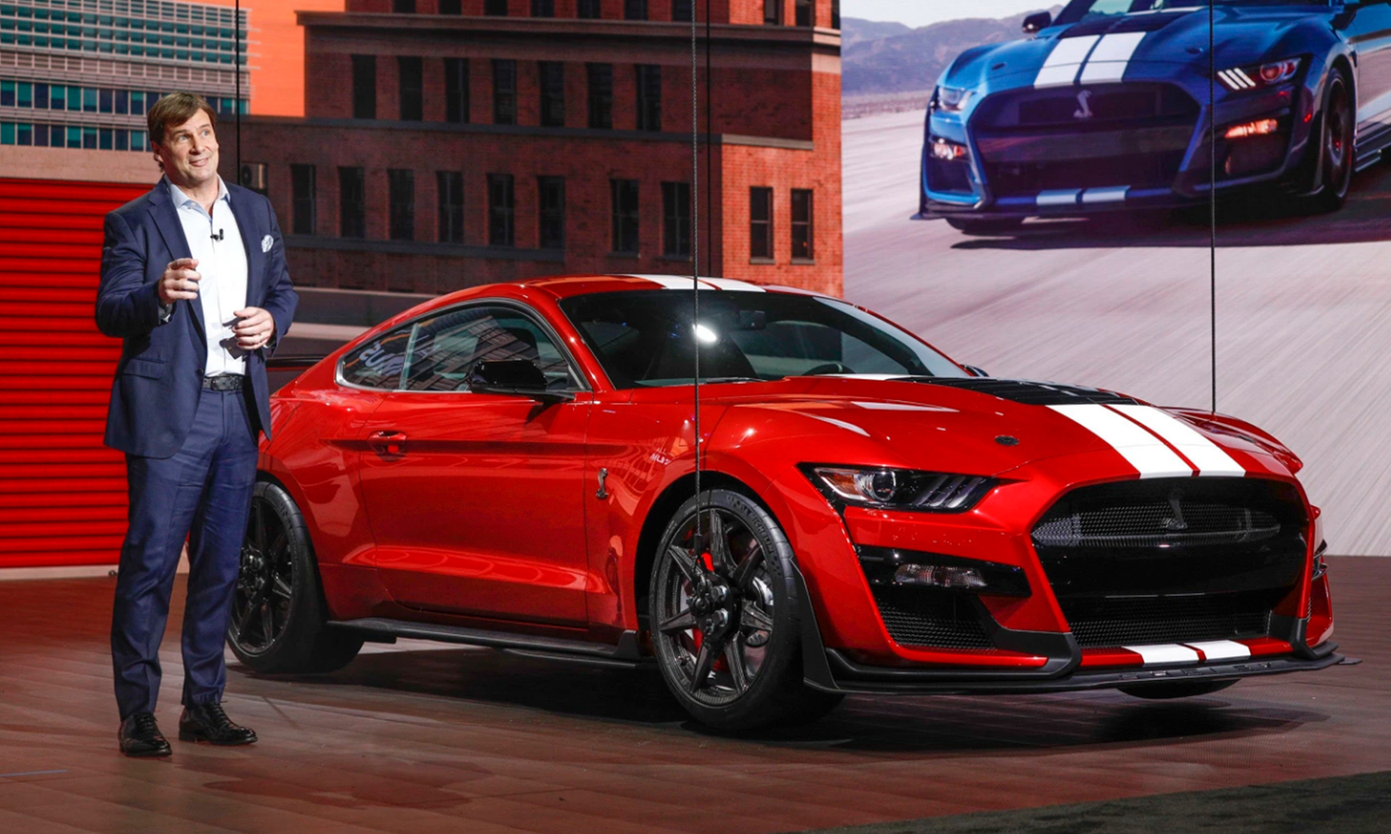 ceo ford jim farley mustang no perder cambio manual