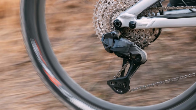 DEORE M6200 Desk (1) DEORE M6200 Desk (1)