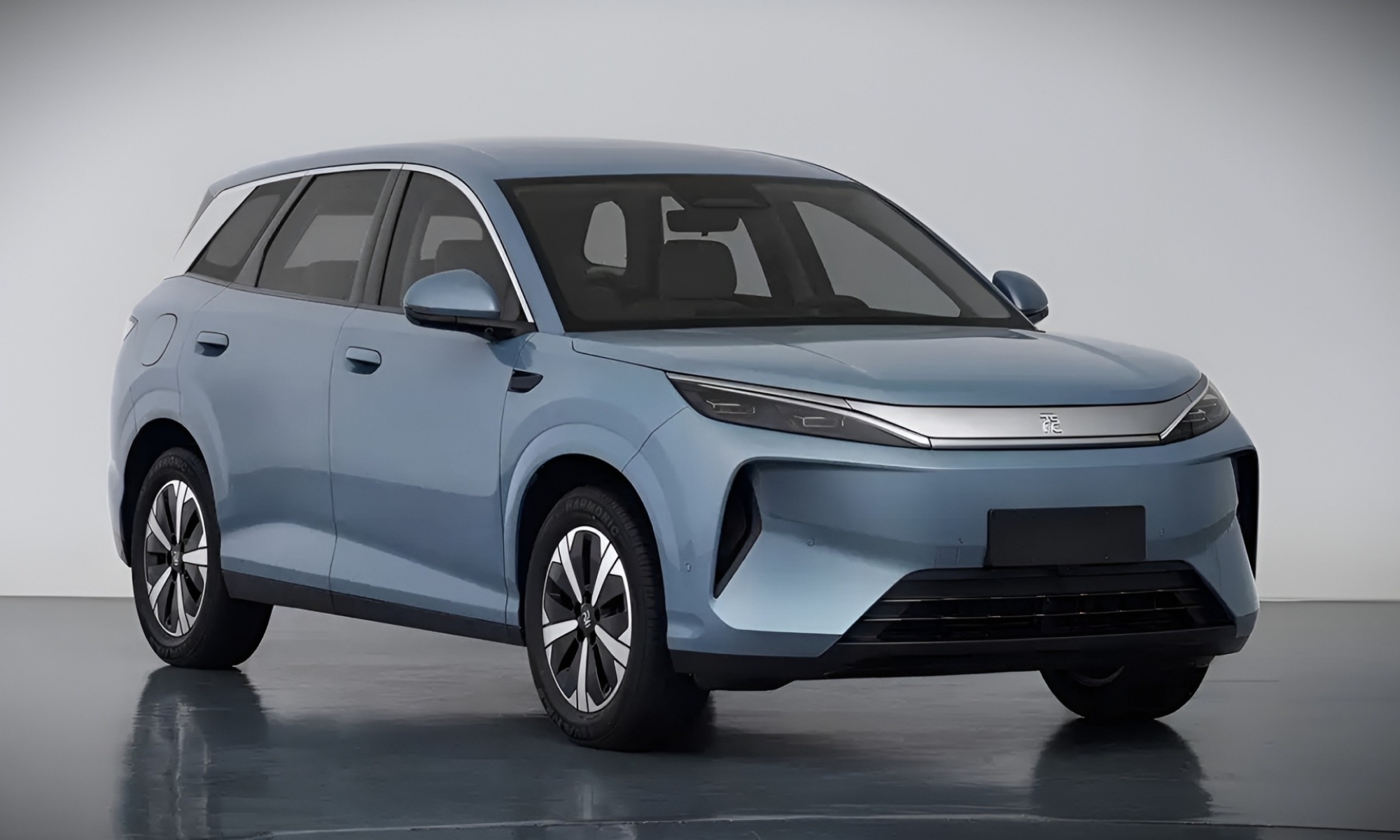 A simple vista no se aprecia, pero hay cambios importantes con el Atto 3 europeo.