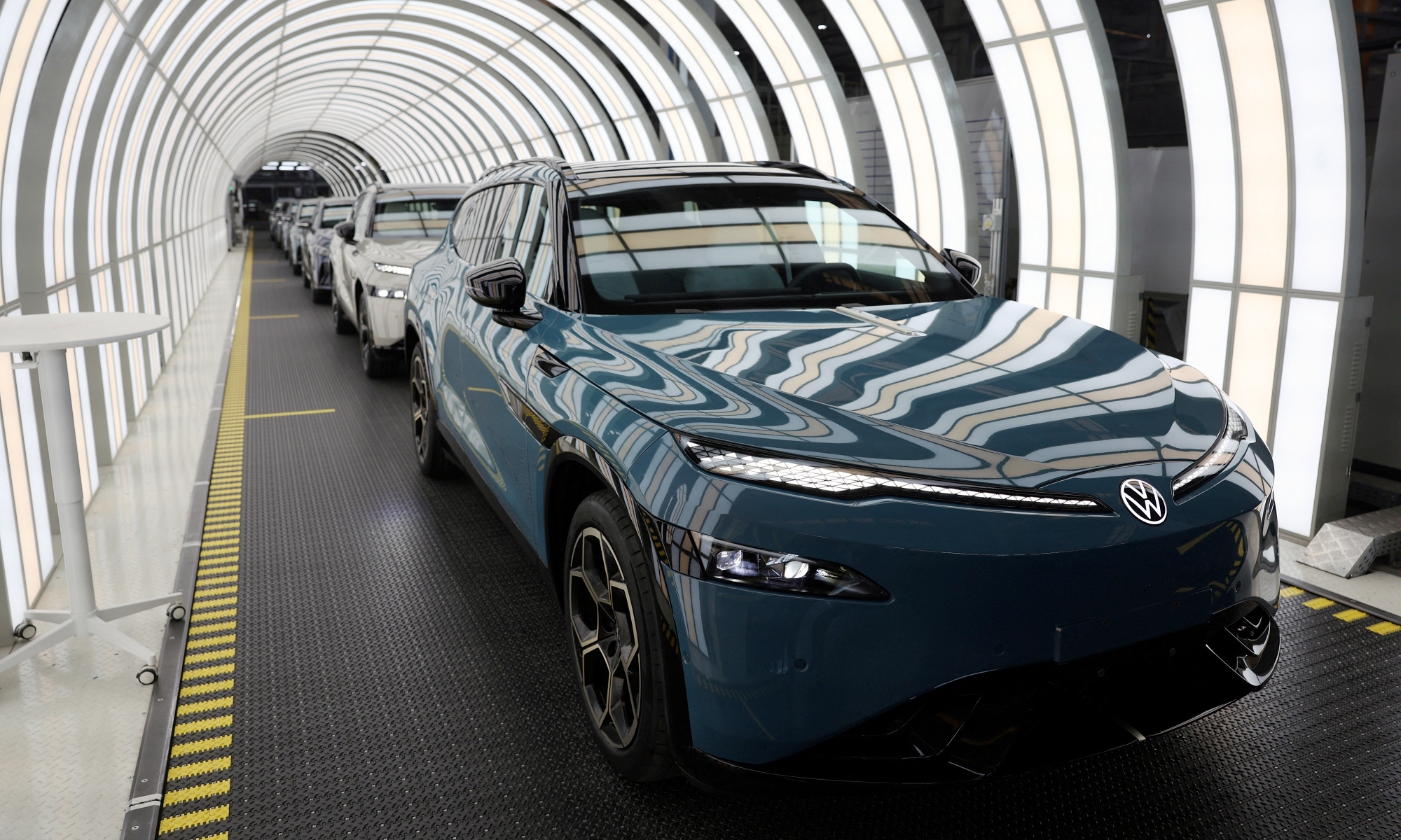 Volkswagen y XPeng ya han producido en serie las primeras unidades del ID.Unyx 08.