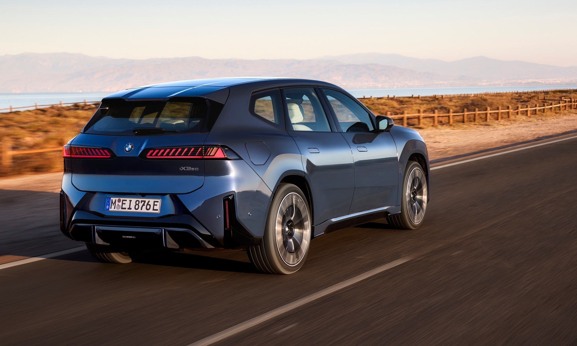 El iX3 ha sido el primero en estrenar la plataforma Neue Klasse de BMW.