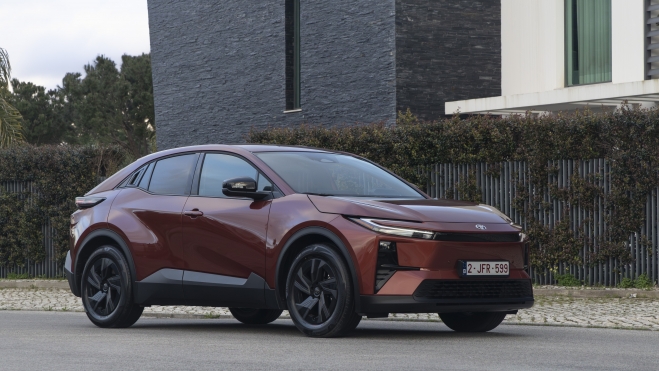 2026 Toyota CHR+ Metal Oxide Static 014