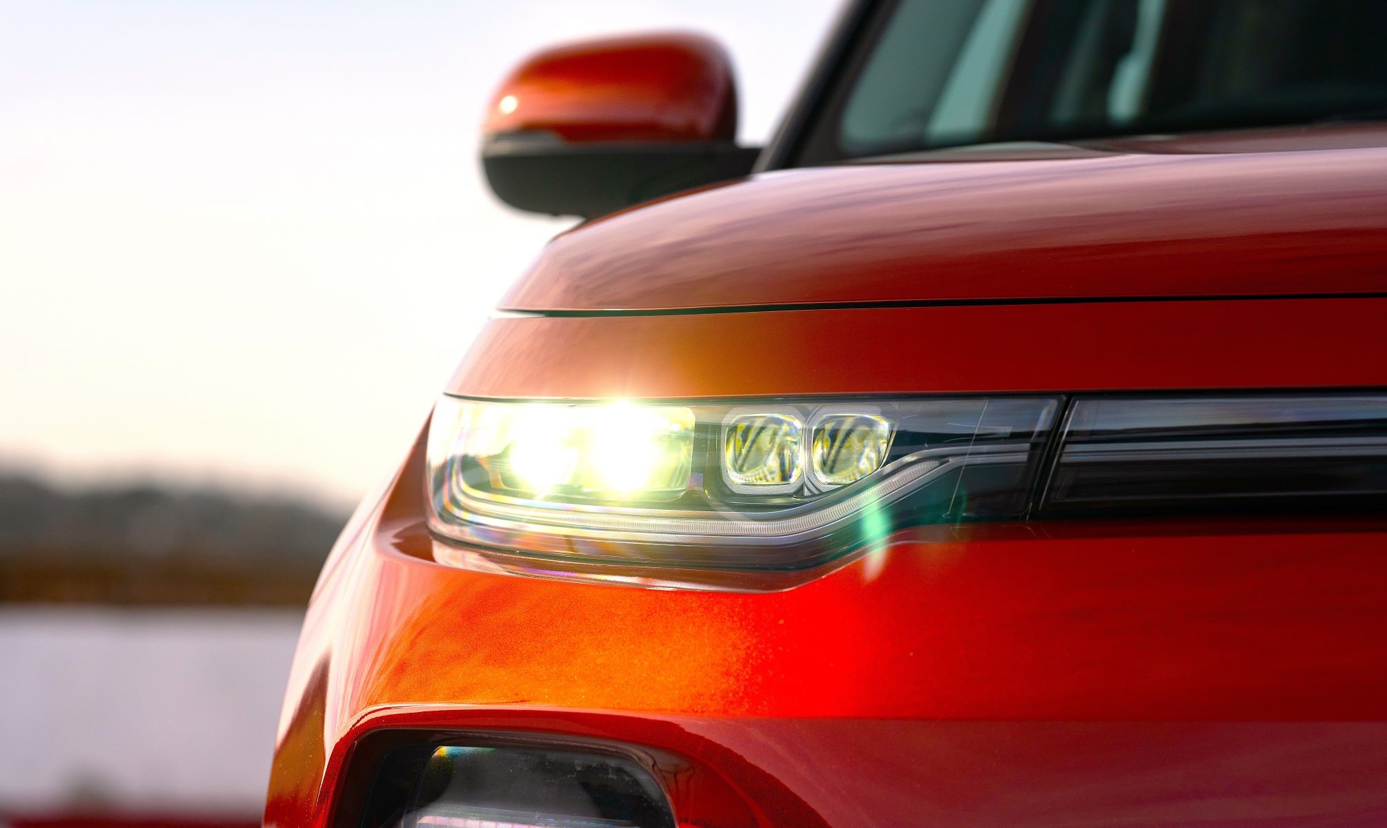 Si buscas un coche eléctrico barato, este KIA es una compra segura debido a su elevada autonomía y buen espacio interior.