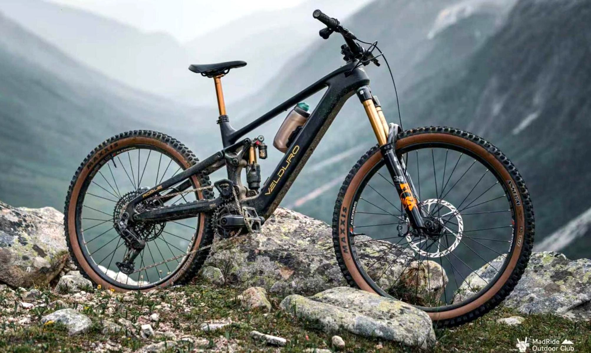 Imponente esta nueva bicicleta eléctrica de montaña (Foto: VELDURO).