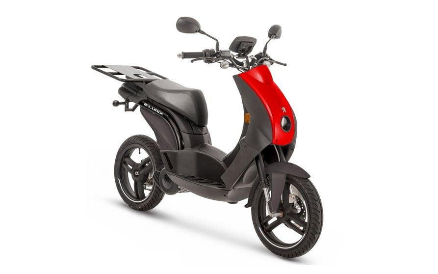  La nueva Peugeot e-Ludix Cargo es una scooter eléctrica sencilla y enfocada a los profesionales