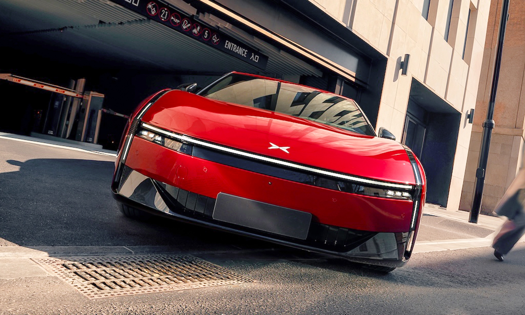 Xpeng no espera y mueve ficha con su sedán eléctrico más llamativo.