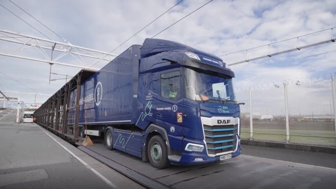 21 min 43 camion kn debarquement navette