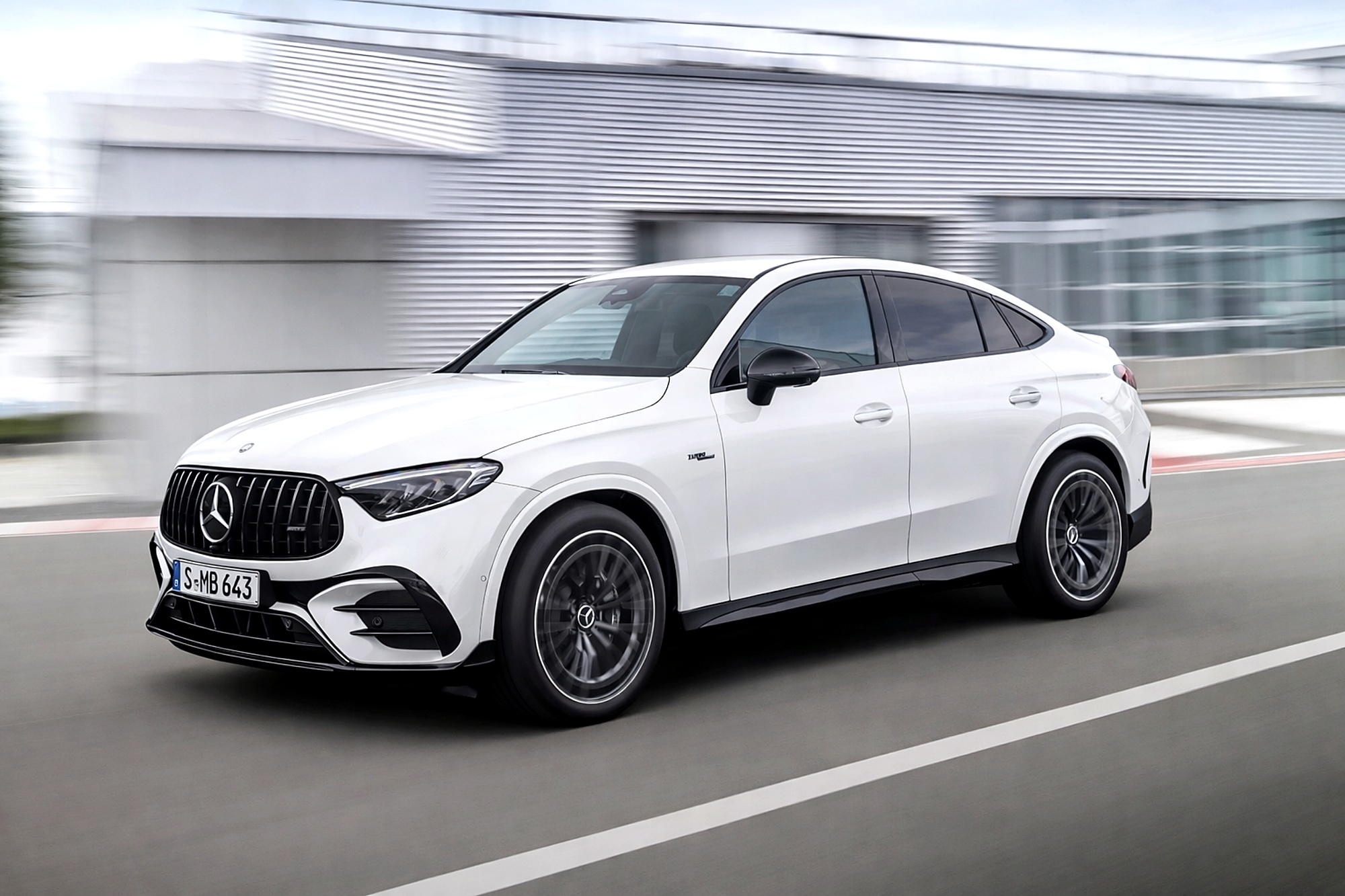 mercedes discover 2000x1333