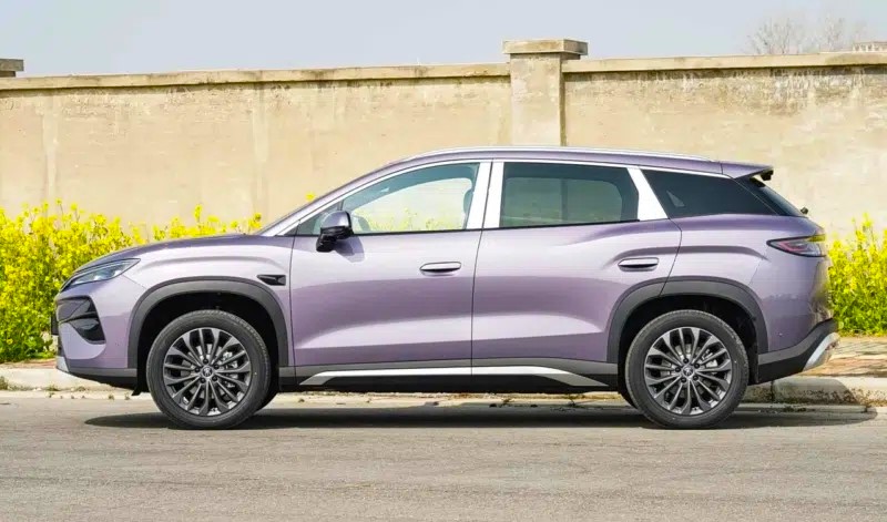 bYD Song ultra 710 km autonomía carga en 5 minutos 19.050 € el SUV de BYD 21.500 unidades 20 días 6