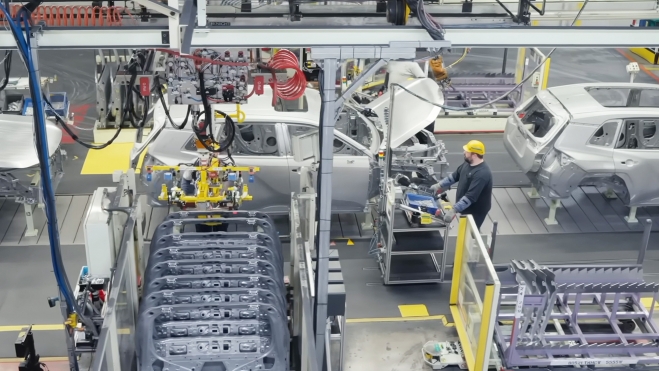 toyota produccion reducida repentinamente culpa toyota rav4 hibrido 2