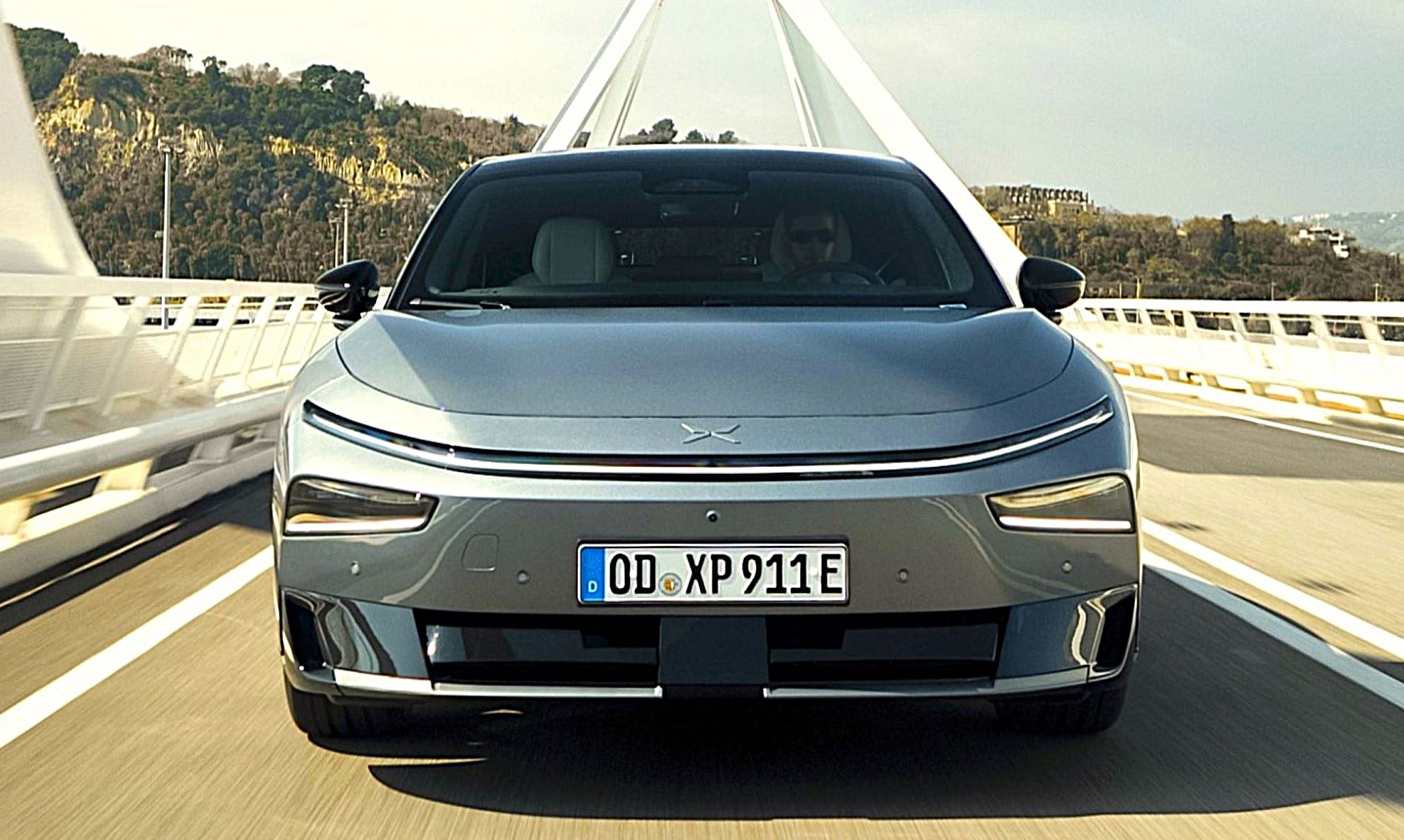 El Xpeng P7+ que llega a España en semanas no tiene rivales directos de su tamaño, pero el más cercano es el BYD Seal, de 4,8 metros de largo.