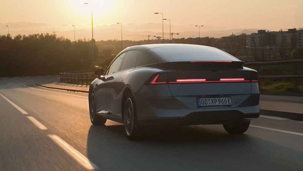 Xpeng P7+ 2026 1.931 L de maletero y 530 km de autonomía rival mejor BYD (7)