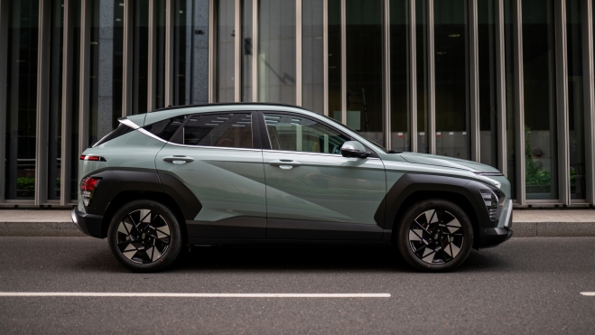Hyundai KONA HEV Lateral Hyundai KONA HEV Lateral