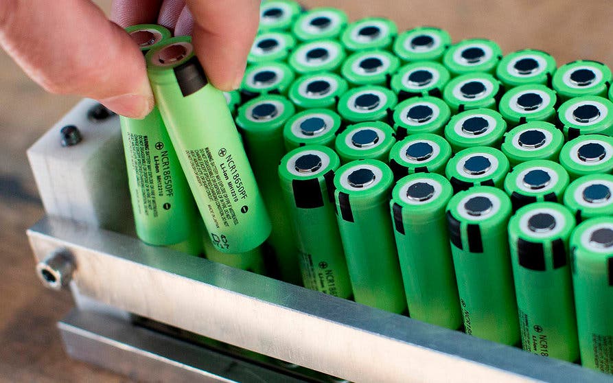  Las baterías de litio-azufre adquieren un gran potencial comercial gracias a la investigación del Instituto de Ciencia y Tecnología de Gwangju). 