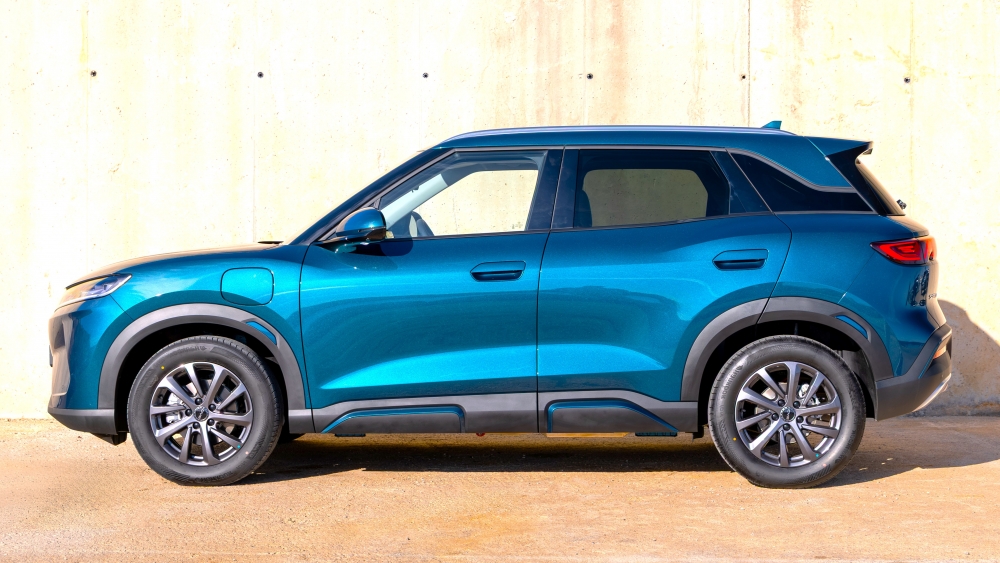 BYD Atto 2 DM i Toyota tiembla SUV híbrido BYD ya más vendido en España (7)