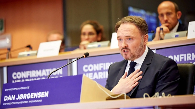 union europea estudia rancionamiento combustible crisis energetica liberar reservar petroleo 1