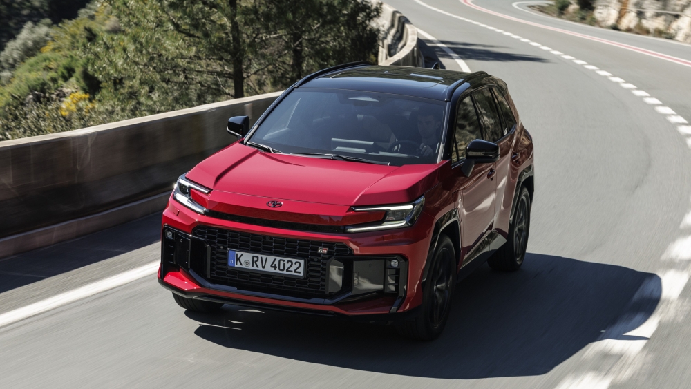 Toyota RAV4 PHEV GR Sport 1.195 km de autonomía y 1,4 L100 km el nuevo Toyota RAV4 asombra con su versión PHEV (16)