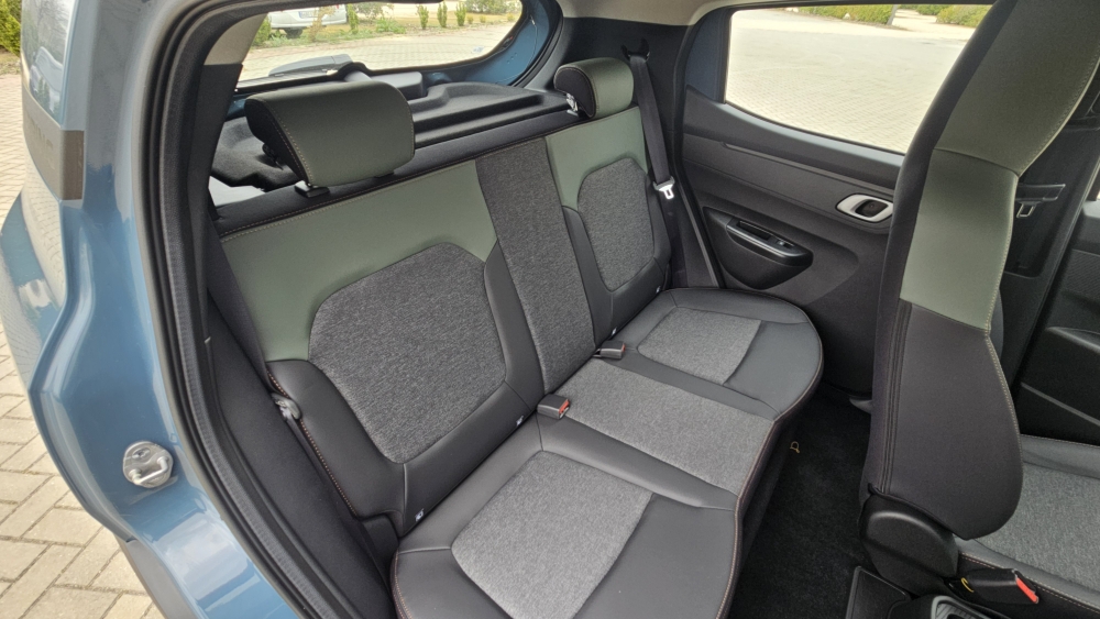 Probamos el eléctrico más barato de España, ahora renovado puede con el BYD Dolphin Surf (4)