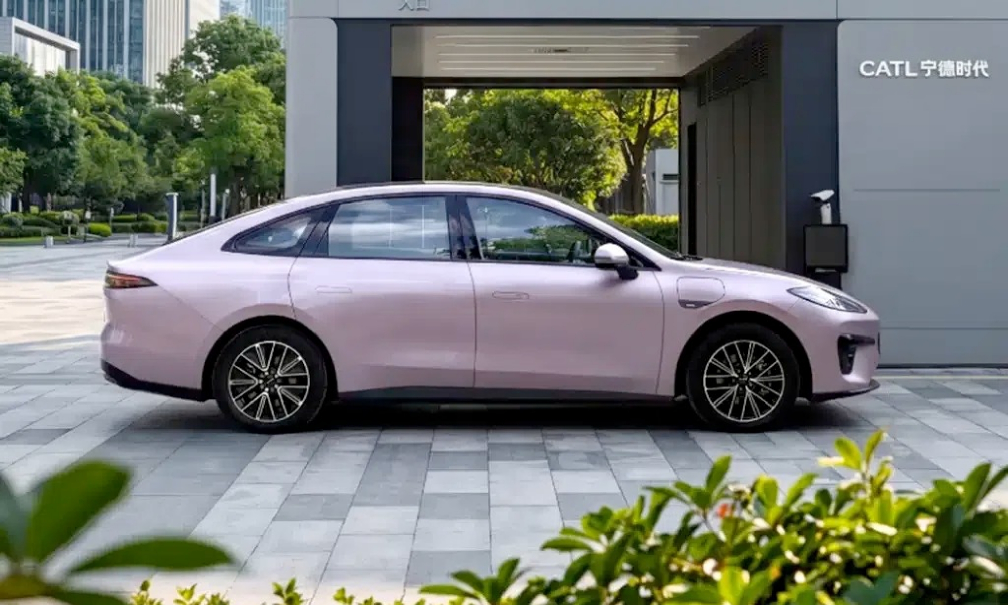 El Aion RT ofrece un precio de venta muy atractivo con el programa de alquiler de batería.