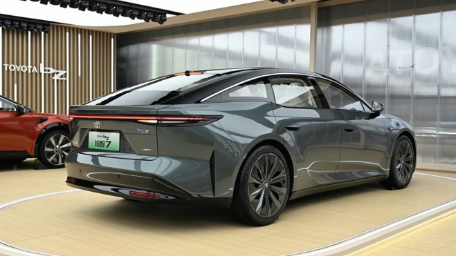 toyota bz7 exterior